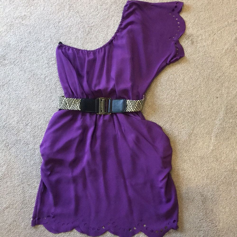 One shoulder scalloped edge dress